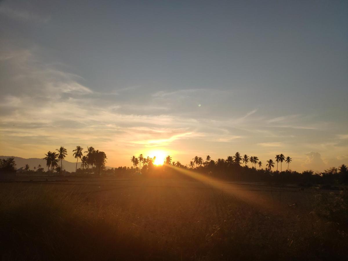 Sunset Homestay By Harry & Mimin Telaga Esterno foto